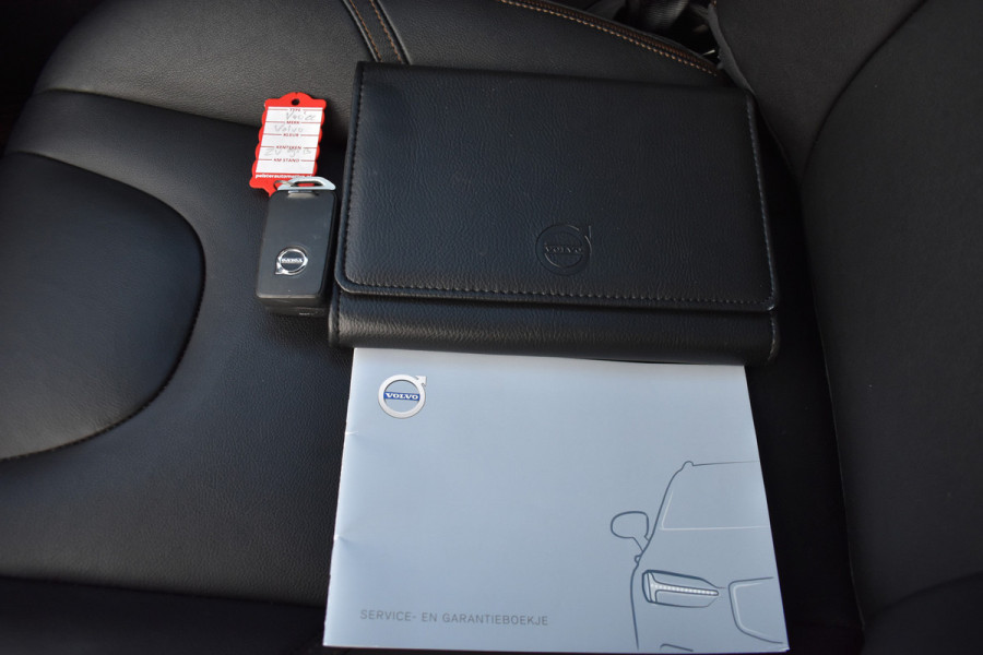 Volvo V40 Cross Country T3 153PK Polar+ Luxury | Panodak | H&K | Stoelverwarming | Leder | Camera