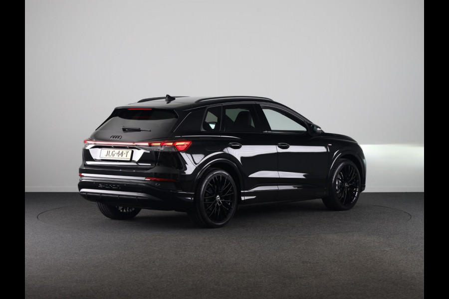 Audi Q4 e-tron 40 S Edition 63 kWh 204pk | 20 inch Lichtmetalen velgen | Parkeercamerea | Adaptieve cruise controle