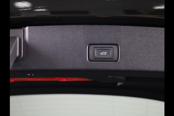 Audi Q4 e-tron 40 S Edition 63 kWh 204pk | 20 inch Lichtmetalen velgen | Parkeercamerea | Adaptieve cruise controle