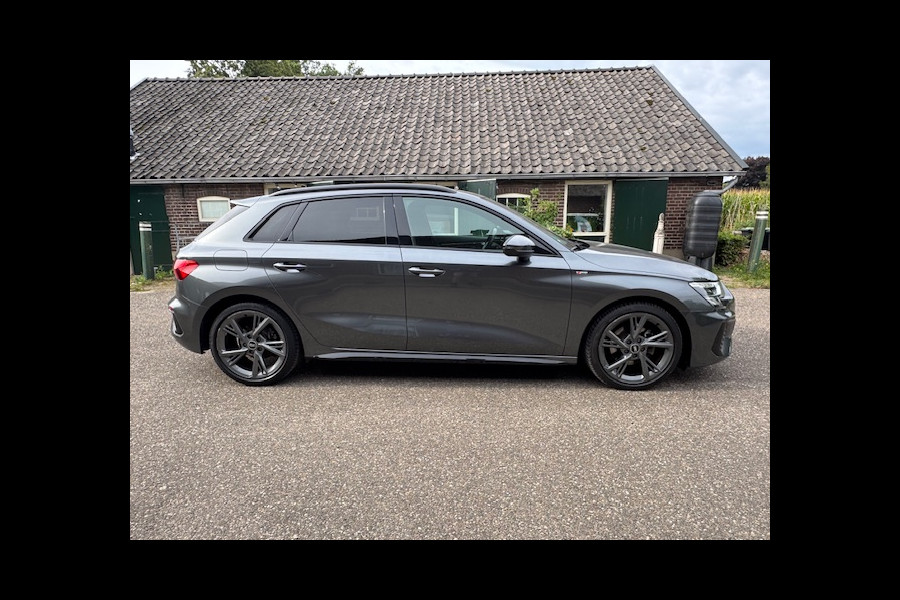Audi A3 Sportback 35 TFSI S LINE S edition S-LINE 150Pk VIRTUAL NAVI ECC FULL LED 62000KM!!!
