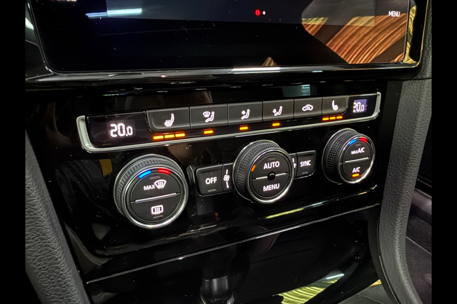 Volkswagen Golf 2.0 TSI GTI Performance