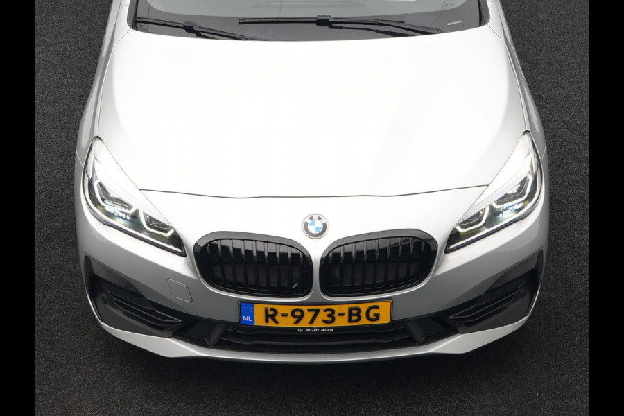 BMW 2 Serie Active Tourer 225xe iPerformance Sportline Plug In Hybrid 225pk PHEV | Panodak | Sportstoelen Memory | Camera | Stoelverwarming | Navi Full Map | Keyless | LED |