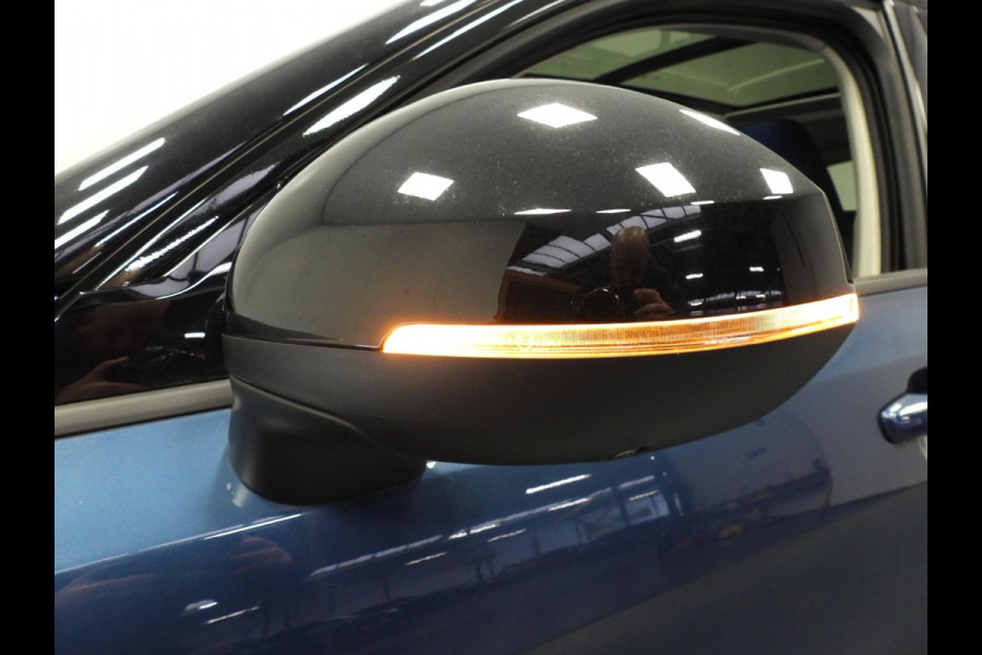 Lynk & Co 01 1.5 PHEV BlackLine NAVI/360CAM/SCHUIFDAK/LED/20"LMV!