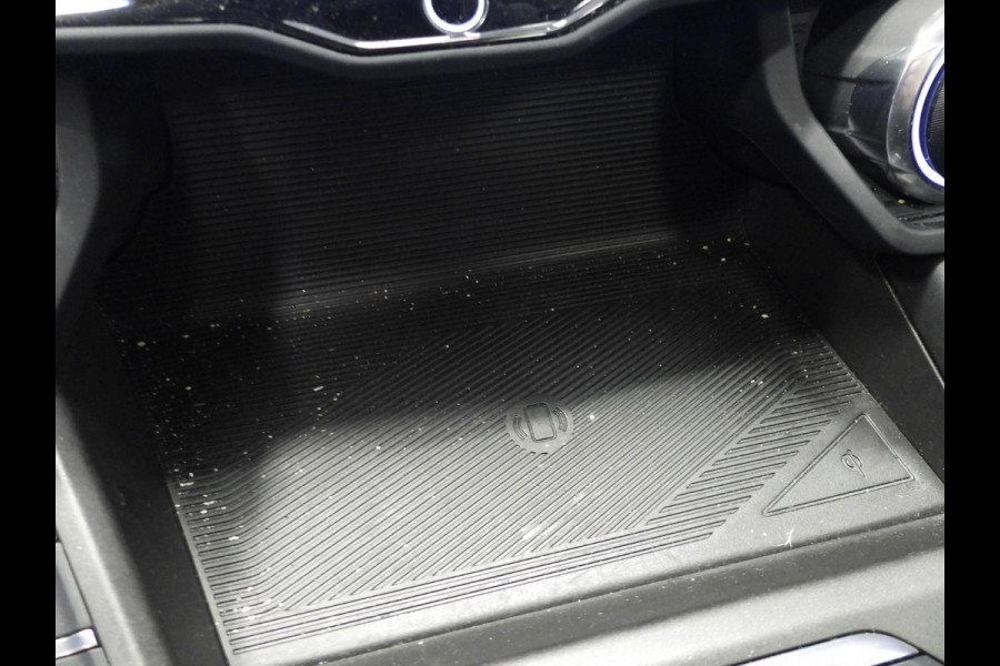 Lynk & Co 01 1.5 PHEV BlackLine TREKHAAK/360CAM/SCHUIFDAK/LED/20"LMV!