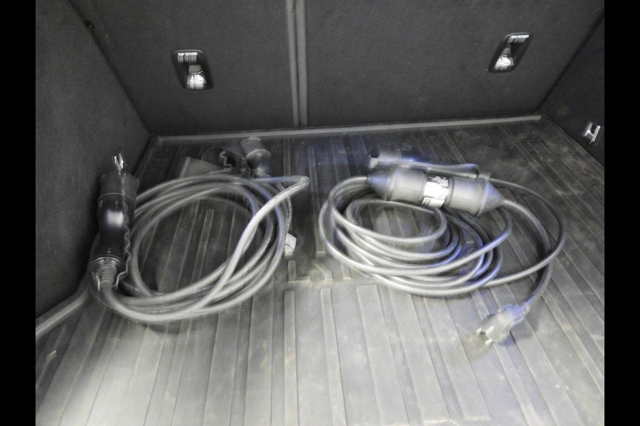 Lynk & Co 01 1.5 PHEV BlackLine TREKHAAK/360CAM/SCHUIFDAK/LED/20"LMV!