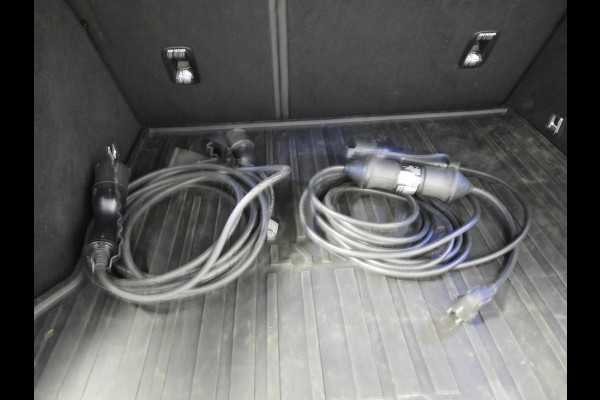 Lynk & Co 01 1.5 PHEV BlackLine TREKHAAK/360CAM/SCHUIFDAK/LED/20"LMV!