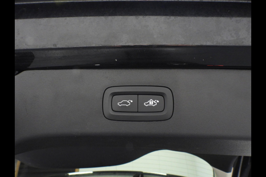 Lynk & Co 01 1.5 PHEV BlackLine TREKHAAK/360CAM/SCHUIFDAK/LED/20"LMV!