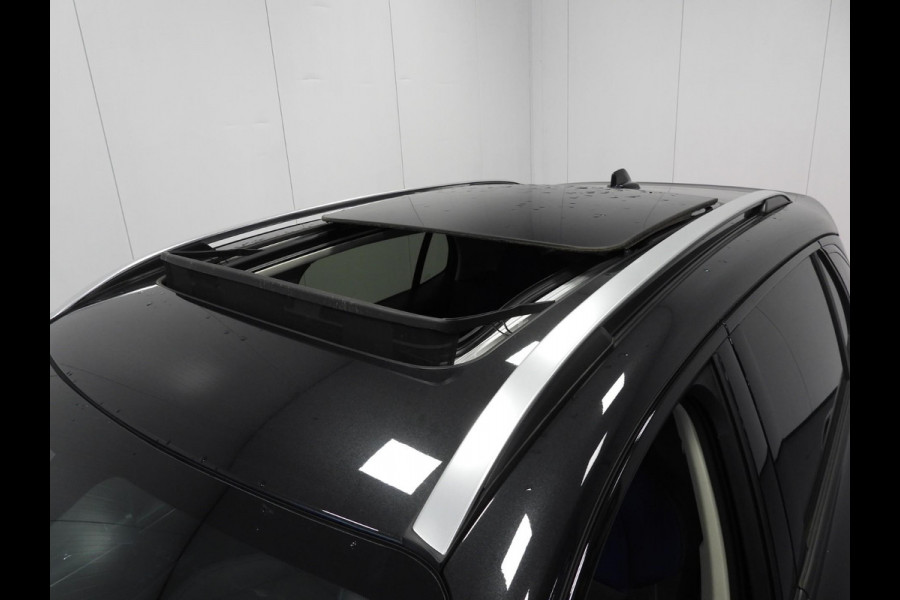 Lynk & Co 01 1.5 PHEV BlackLine TREKHAAK/360CAM/SCHUIFDAK/LED/20"LMV!