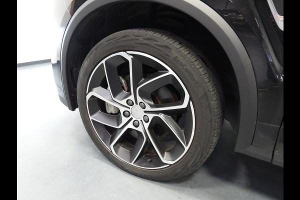 Lynk & Co 01 1.5 PHEV BlackLine TREKHAAK/360CAM/SCHUIFDAK/LED/20"LMV!