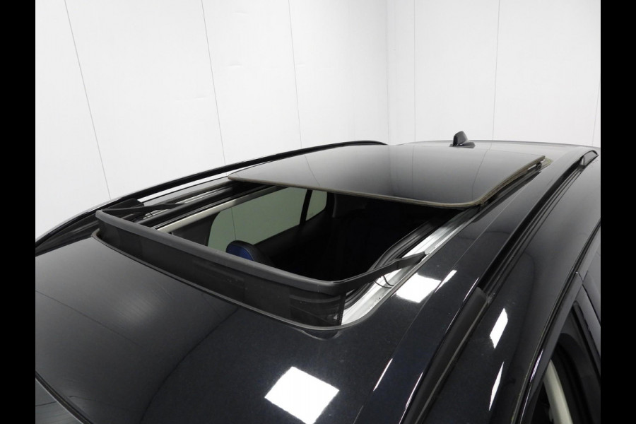 Lynk & Co 01 1.5 PHEV BlackLine NAVI/360CAM/SCHUIFDAK/LED/20"LMV!