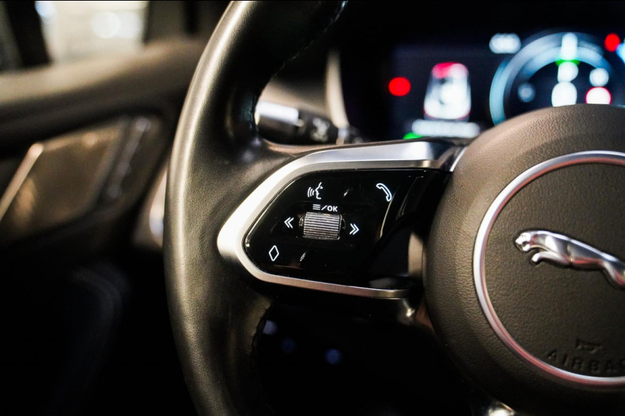 Jaguar I-PACE EV400 First Edition 90 kWh |Panorama | Alcantara Hemel | Luxe Leder | Camera | Stoelverwarming | Stuurwiel verwarmd