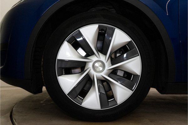 Tesla Model Y RWD 58 kWh 300PK | Incl. BTW | NL AUTO | 1e Eig.+NAP | Pano | Full Self Driving | 12 MND Garantie