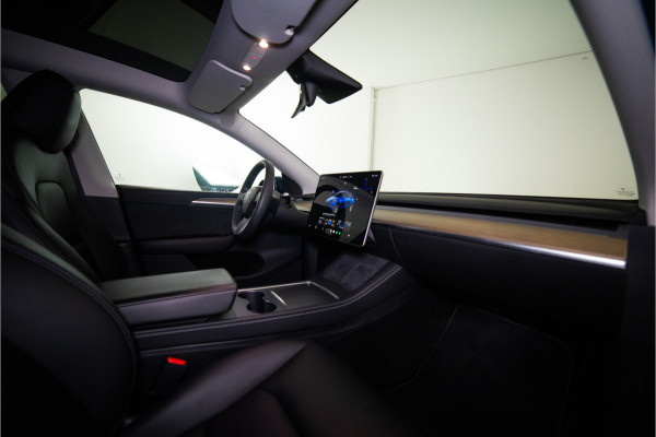 Tesla Model Y RWD 58 kWh 300PK | Incl. BTW | NL AUTO | 1e Eig.+NAP | Pano | Full Self Driving | 12 MND Garantie