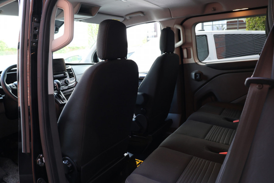 Ford Transit Custom 300 2.0 TDCI L2H1 170 PK Limited DC | Dubbel Cabine | CarPlay | Camera | Navigatie | L+R Schuifdeur | Stoelverwarming | Trekhaak | DAB | PDC V+A | MF Stuur | 5-Zitter | Nieuwe APK | Dealer onderhouden