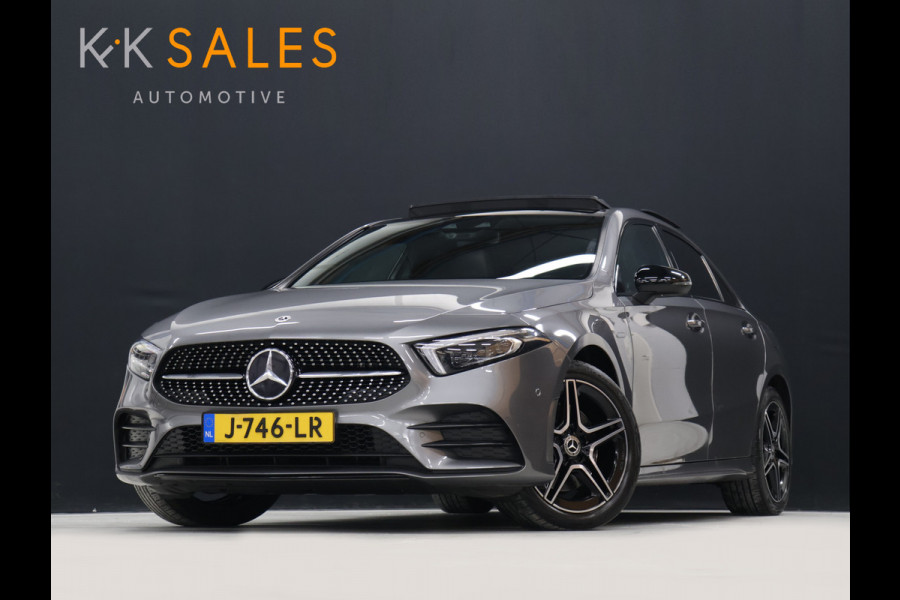 Mercedes-Benz A-Klasse 250 e AMG Limited *WEEKAANBIEIDNG* [SCHUIFKANTELDAK, SFEERVERLICHTING, CAMERA, PDC V+A, MEMORY SEATS, APPLE CARPLAY, ANDROID AUTO, CRUISE CONTROL, STOELVERWARMING, NIEUWSTAAT]