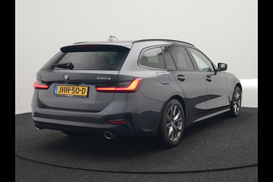 BMW 3 Serie Touring 330e xDrive Sportline Plug In Hybrid 293pk Dealer O.H. PHEV | Panodak | Head Up | Adaptive Cruise | Laser LED | Harman & Kardon | Lederen M-Sportstoelen Memory & Verwarmd | Sfeerverlichting | Virtual | Navigatie |