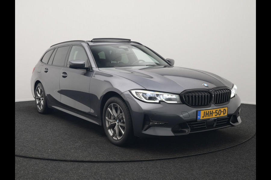 BMW 3 Serie Touring 330e xDrive Sportline Plug In Hybrid 293pk Dealer O.H. PHEV | Panodak | Head Up | Adaptive Cruise | Laser LED | Harman & Kardon | Lederen M-Sportstoelen Memory & Verwarmd | Sfeerverlichting | Virtual | Navigatie |