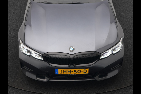 BMW 3 Serie Touring 330e xDrive Sportline Plug In Hybrid 293pk Dealer O.H. PHEV | Panodak | Head Up | Adaptive Cruise | Laser LED | Harman & Kardon | Lederen M-Sportstoelen Memory & Verwarmd | Sfeerverlichting | Virtual | Navigatie |