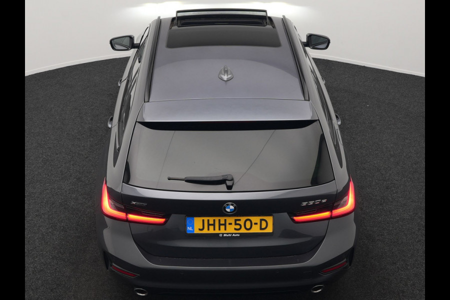 BMW 3 Serie Touring 330e xDrive Sportline Plug In Hybrid 293pk Dealer O.H. PHEV | Panodak | Head Up | Adaptive Cruise | Laser LED | Harman & Kardon | Lederen M-Sportstoelen Memory & Verwarmd | Sfeerverlichting | Virtual | Navigatie |