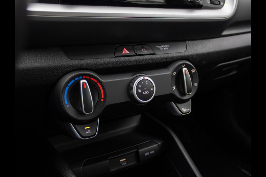 Kia Stonic 1.0 T-GDi MHEV DynamicLine | Navigatie | Achteruitrijcamera |