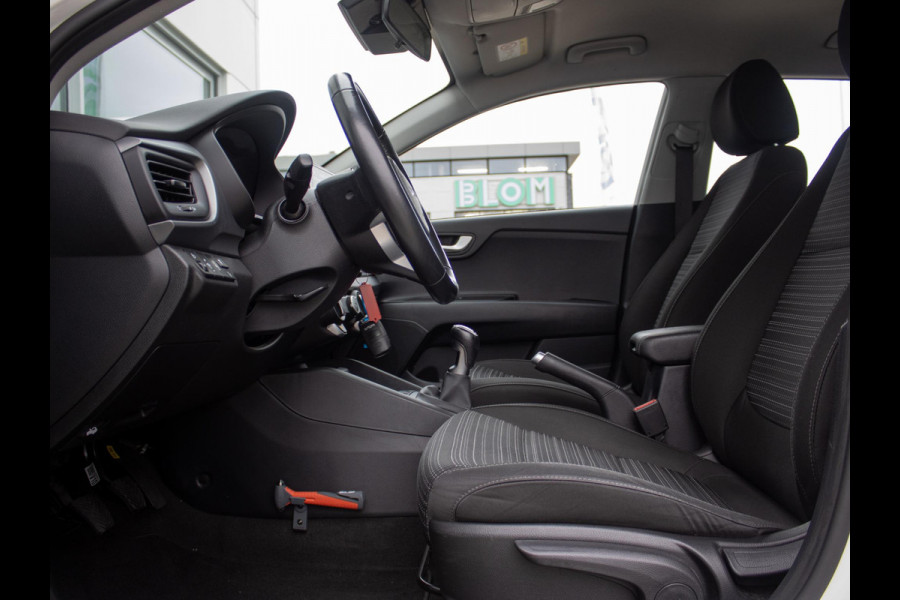 Kia Stonic 1.0 T-GDi MHEV DynamicLine | Navigatie | Achteruitrijcamera |