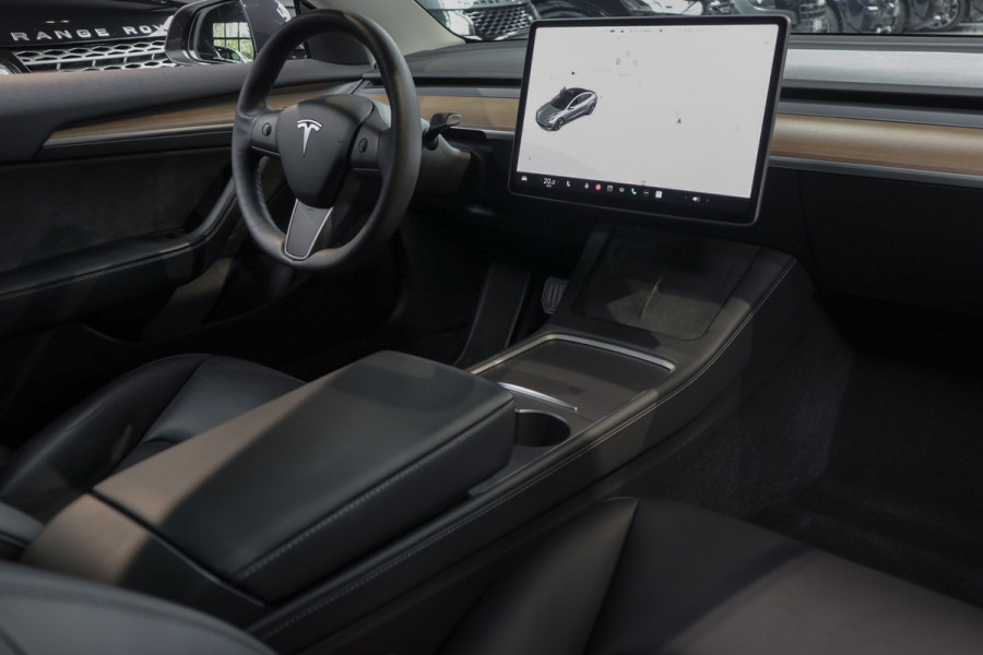 Tesla Model 3 Standard Plus ACC Autopilot Stuurverwarm. PDC Leer Navi Panoramadak 360° Elektr. achterklep Stoelverwarming voor & achter Climate voor & achter LM velgen BTW auto!
