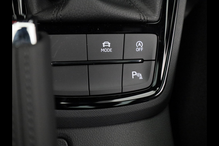 Škoda Kamiq Monte Carlo 1.0 TSI 115 pk 7 versn. DSG | Navigatie Pakket | Travel Assist Plus | Wegklapbare trekhaak | Winter Pakket | Charging | 18 inch lichtmetalen velgen