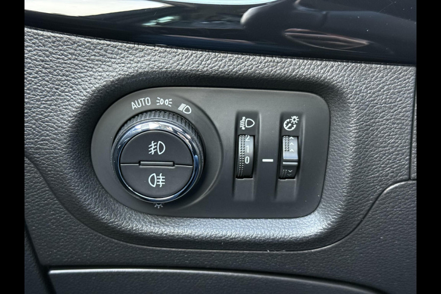 Opel Astra Sports Tourer 1.4 Innovation Navi,Camera,150pk,Rijstrooksensor,Stoelverw.Stuurverw.Clima,Cruise,Halfleder,Lm velgen,Pdc,V+A,Lm velgen,6 Bak,Apk tot 10-2026