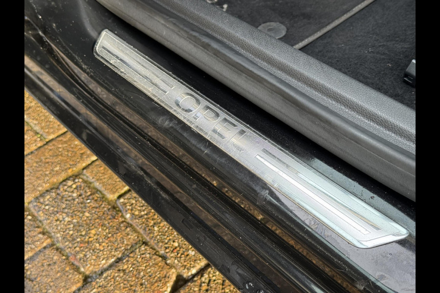 Opel Astra Sports Tourer 1.4 Innovation Navi,Camera,150pk,Rijstrooksensor,Stoelverw.Stuurverw.Clima,Cruise,Halfleder,Lm velgen,Pdc,V+A,Lm velgen,6 Bak,Apk tot 10-2026