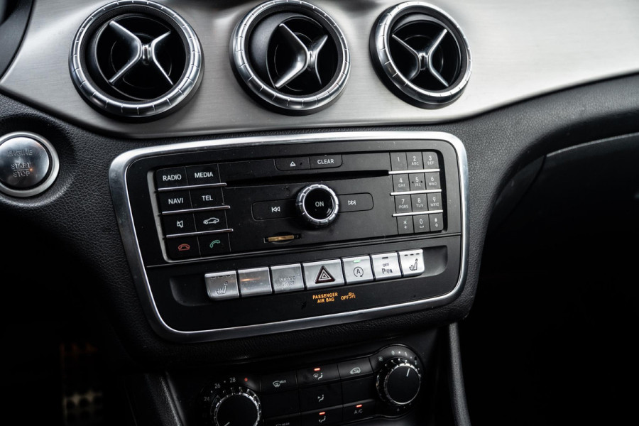 Mercedes-Benz CLA-Klasse 200 AMG Navi | Camera | Stoelverwarming