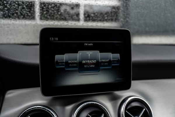 Mercedes-Benz CLA-Klasse 200 AMG Navi | Camera | Stoelverwarming