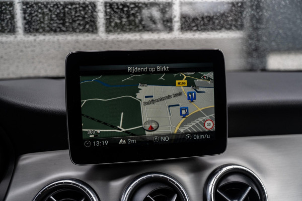 Mercedes-Benz CLA-Klasse 200 AMG Navi | Camera | Stoelverwarming