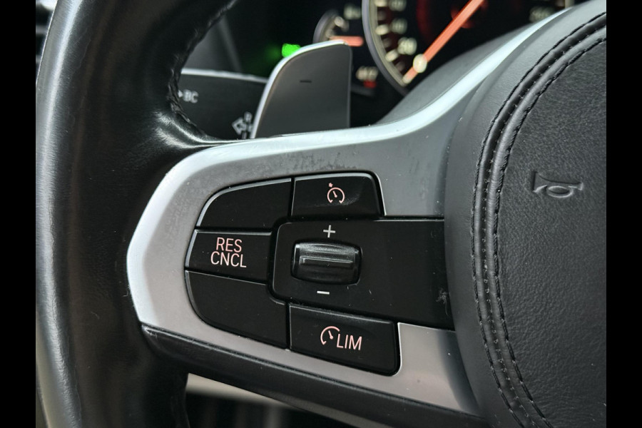 BMW X3 xDrive20i M SPORT | PANORAMA | TREKHAAK | SPORTSTOELEN | LEDER | CAMERA |