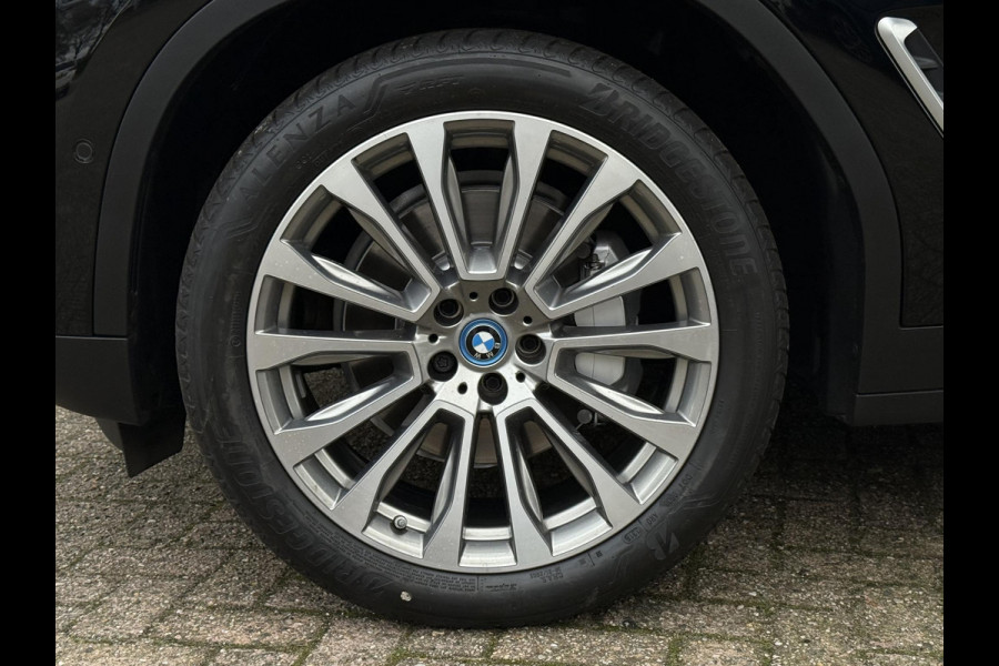 BMW X3 xDrive30e LCI | SPORTSTOELEN | LEDER | PANORAMADAK | CAMERA | BMW LIVE COCKPIT | 20 INCH LM VELGEN |
