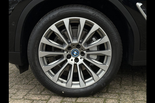 BMW X3 xDrive30e LCI | SPORTSTOELEN | LEDER | PANORAMADAK | CAMERA | BMW LIVE COCKPIT | 20 INCH LM VELGEN |
