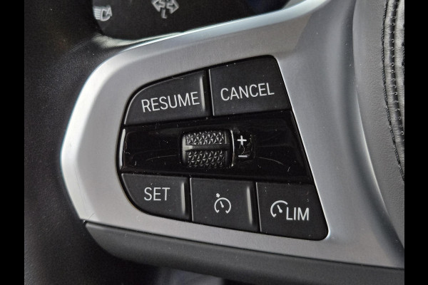 BMW X3 xDrive30e LCI | SPORTSTOELEN | LEDER | PANORAMADAK | CAMERA | BMW LIVE COCKPIT | 20 INCH LM VELGEN |