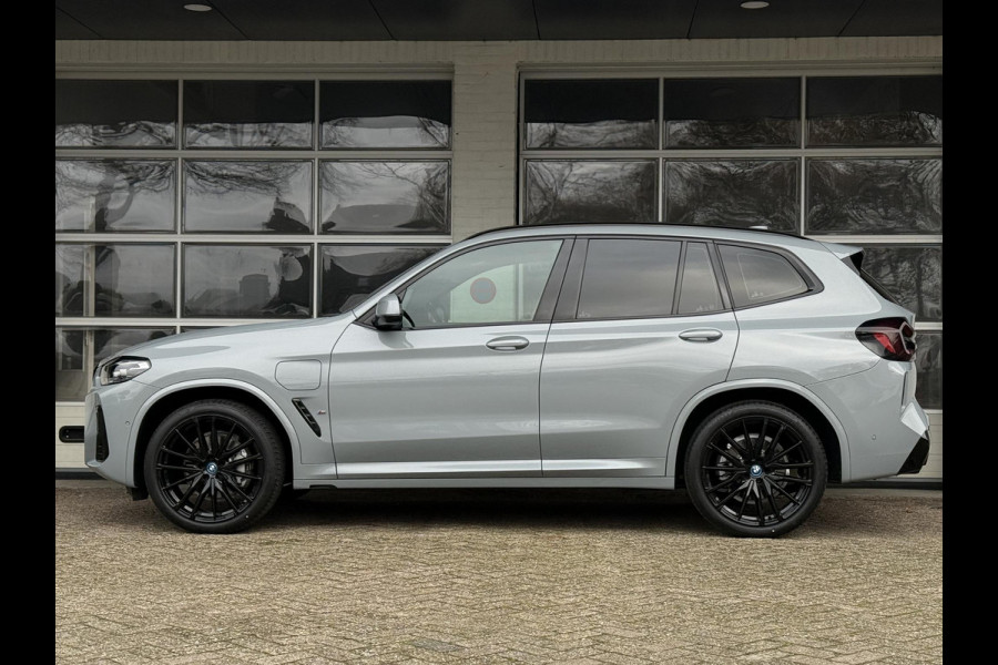 BMW X3 xDrive30e M SPORT | LEDER | CAMERA | KEYLESS ENTRY | BMW LIVE COCKPIT PROFF. |