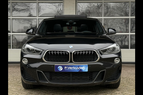 BMW X2 sDrive20i M SPORT | LEDER | PANORAMA | STOELVERWARMING | 18 INCH LM VELGEN |