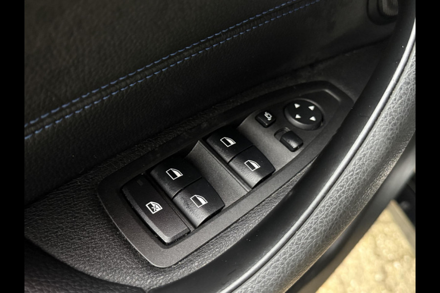 BMW X2 sDrive20i M SPORT | LEDER | PANORAMA | STOELVERWARMING | 18 INCH LM VELGEN |