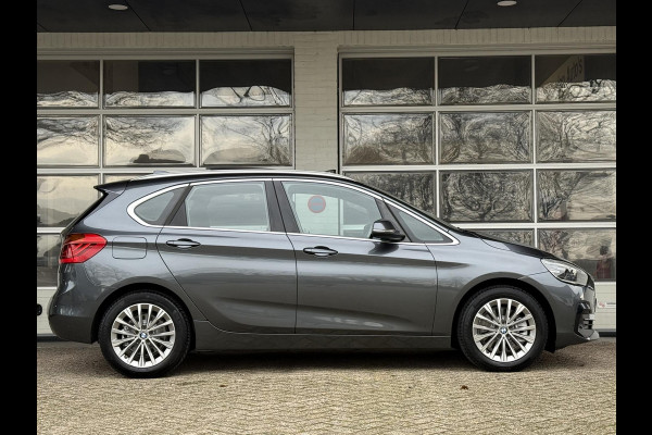 BMW 2 Serie Active Tourer 225xe iPerformance High Executive | LUXURY LINE | PANORAMA | LEDER | CAMERA | SPORTSTOELEN |