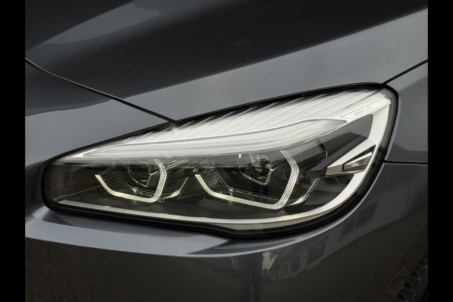 BMW 2 Serie Active Tourer 225xe iPerformance High Executive | LUXURY LINE | PANORAMA | LEDER | CAMERA | SPORTSTOELEN |