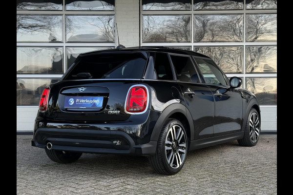 MINI Mini 1.5 Cooper Classic | HARMAN KARDON | SPORTSTOELEN | PANORAMA | CAMERA | 18 INCH VELGEN | HEAD UP |