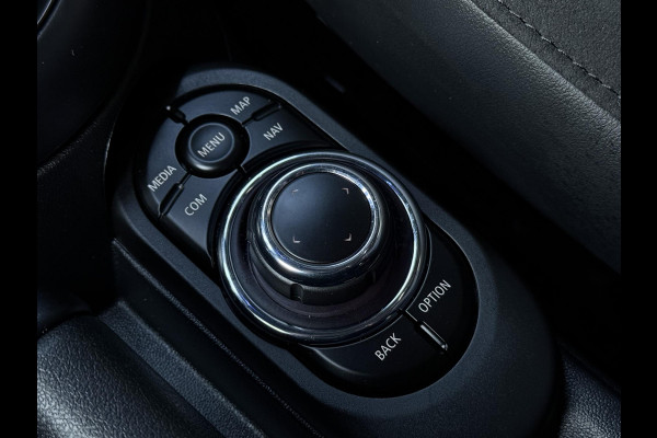 MINI Mini 1.5 Cooper Classic | HARMAN KARDON | SPORTSTOELEN | PANORAMA | CAMERA | 18 INCH VELGEN | HEAD UP |