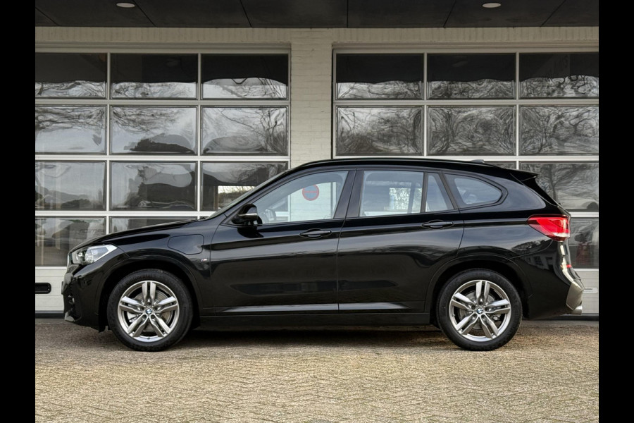 BMW X1 xDrive25e M SPORT | SPORTSTOELEN | TREKHAAK | STOELVERWARMING |