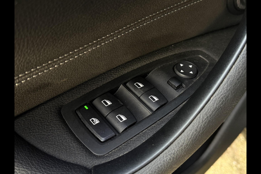 BMW X1 xDrive25e M SPORT | SPORTSTOELEN | TREKHAAK | STOELVERWARMING |