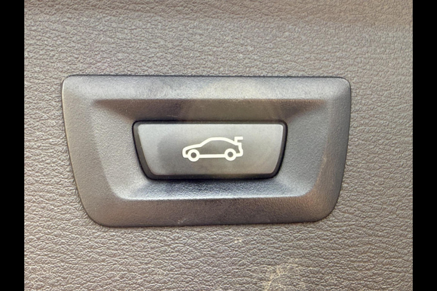 BMW X1 xDrive25e M SPORT | SPORTSTOELEN | TREKHAAK | STOELVERWARMING |