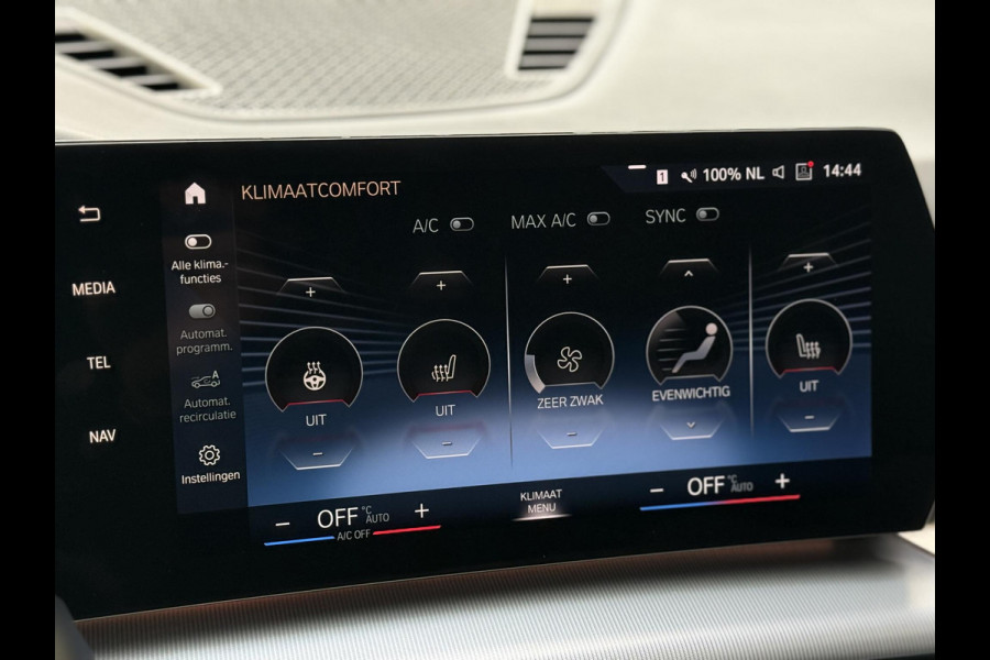 BMW X1 xDrive30e X LINE | DRIVING PROFF. | SPORTSTOELEN | LEDER | TREKHAAK | ELEKTR. STOELEN |