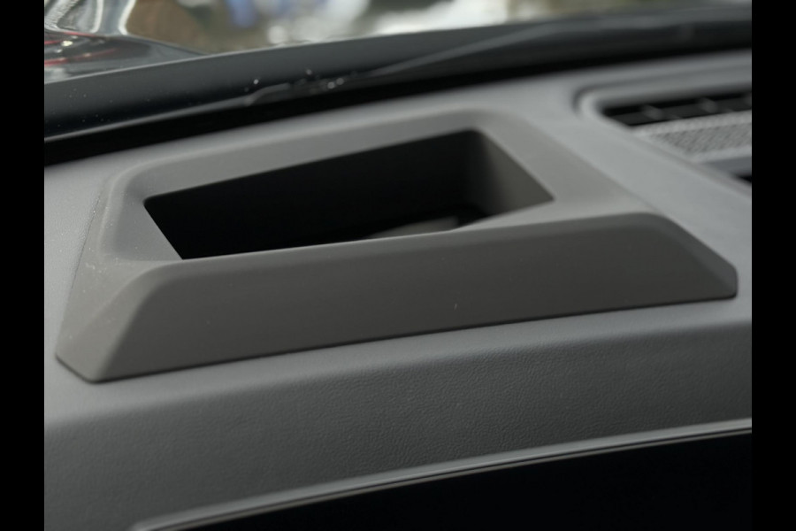 BMW X1 xDrive30e X LINE | DRIVING PROFF. | SPORTSTOELEN | LEDER | TREKHAAK | ELEKTR. STOELEN |