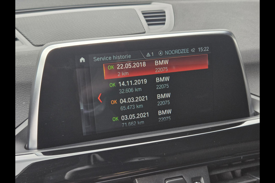 BMW X1 sDrive20i SPORTLINE | HARMAN KARDON | SPORTSTOELEN | TREKHAAK | STOELVERWARMING |