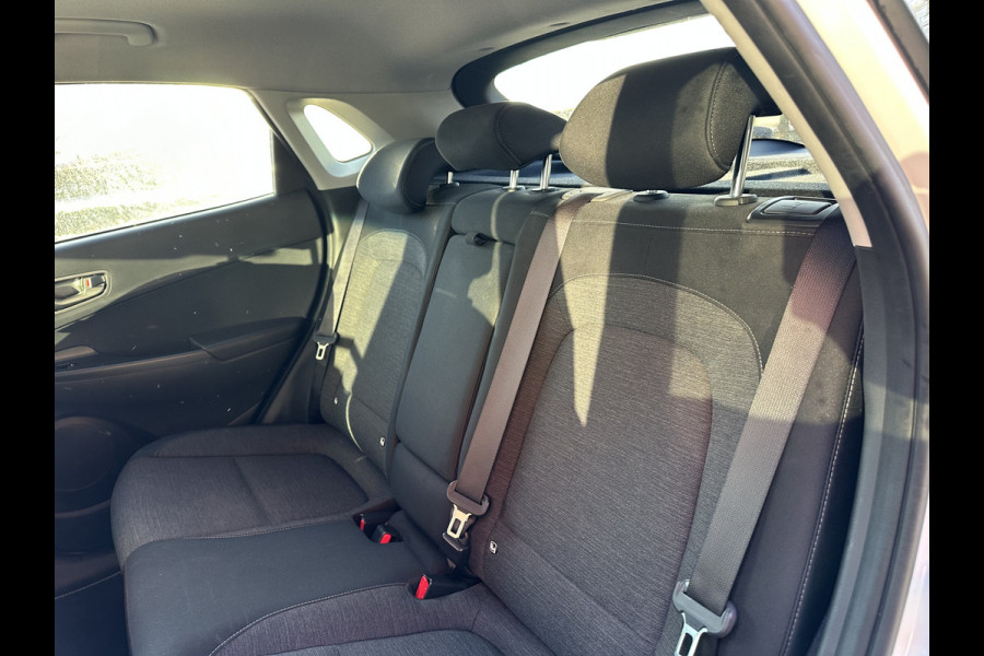 Hyundai Kona EV Comfort 64 kWh | SOH: 95,6% | 3 Fase | Warmtepomp | Navi | Adaptive CC | Climate | occasion